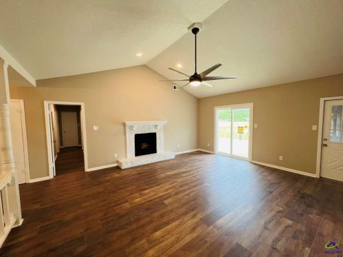 100 Beaver Lodge Pl, Warner Robins GA  31088-6082 exterior