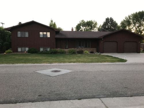 342 13th Ave, Casselton, ND 58012-3436