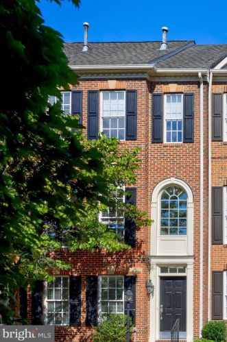 43792 Ballybunion Ter, Leesburg, VA 20176-7445