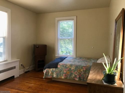1 Woodlawn Ter, Dover NJ  07869-4172 exterior