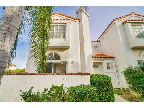 15374 Gundry Ave, Paramount, CA 90723-3913