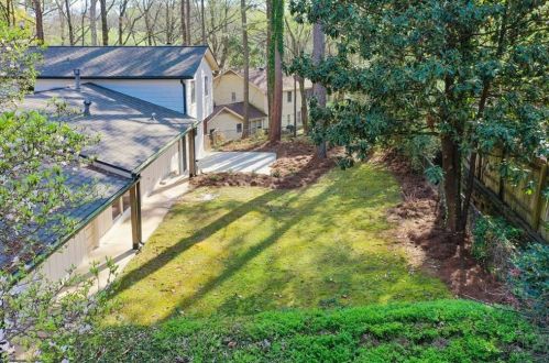 2175 Greencrest Dr, Atlanta GA  30345-2627 exterior