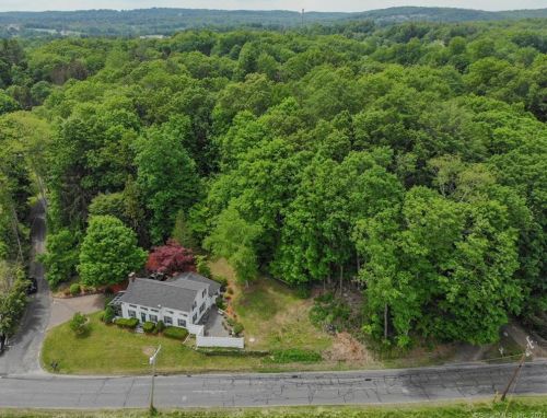 5 Pole Bridge Rd, Sandy Hook, CT 06482-1225