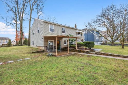 10 Filbert Rd, Norwalk, CT 06851-5329