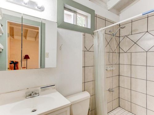 1602 Crest Ridge Dr, Dallas TX  75228-3203 exterior