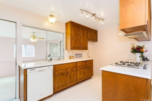 6605 Dorinda Dr, Riverside CA  92503-1110 exterior