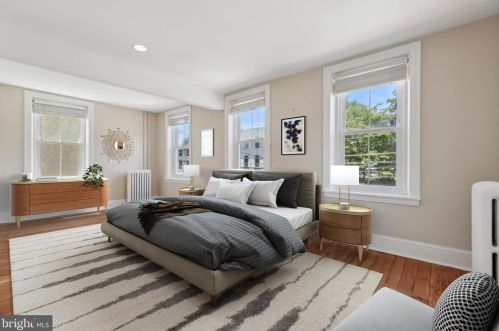 28 Gravers Ln, Philadelphia PA 19118-4132 exterior