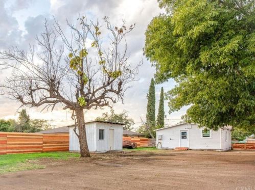 7664 Fern, Riverside CA  92504-4427 exterior