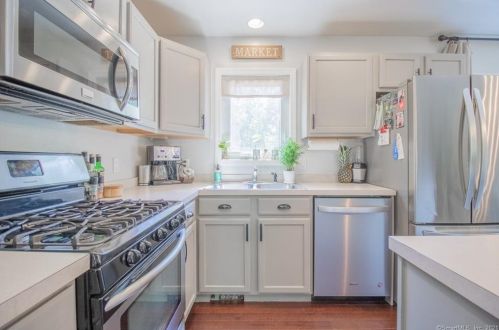 20 Stagecoach Rd, Exeter CT  06249-1647 exterior