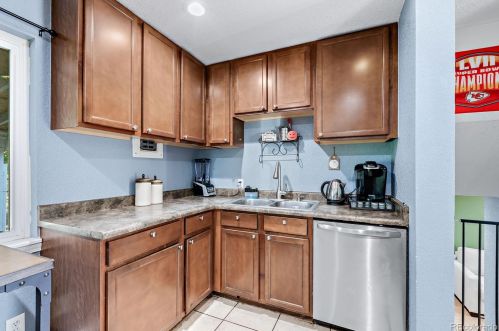 760 Evanston St, Aurora CO 80012-5718 exterior