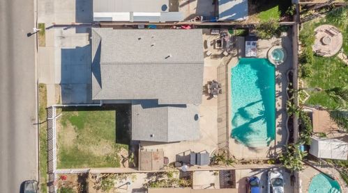 2418 Royal Ave, Simi Valley CA 93065-4759 exterior