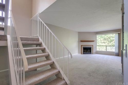 691 Ascot Dr, Vista CA 92083-4207 exterior