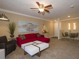 7914 Ray Bon Dr, San Antonio TX  78218-2148 exterior