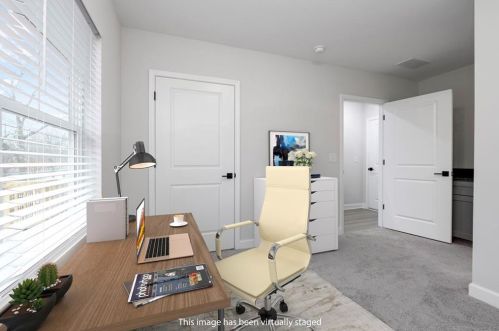 1991 Hollywood Rd, Atlanta GA  30318-1881 exterior