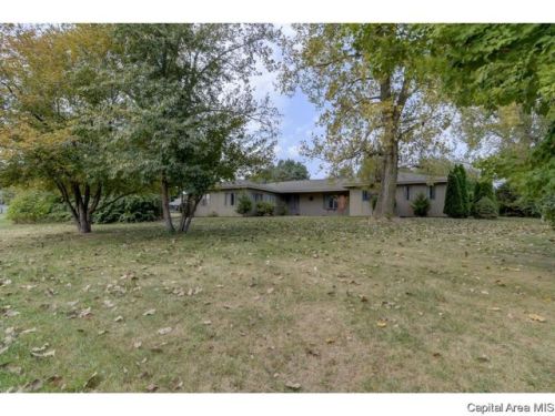 35951 Boggs Rd, Virden, IL 62690-4536
