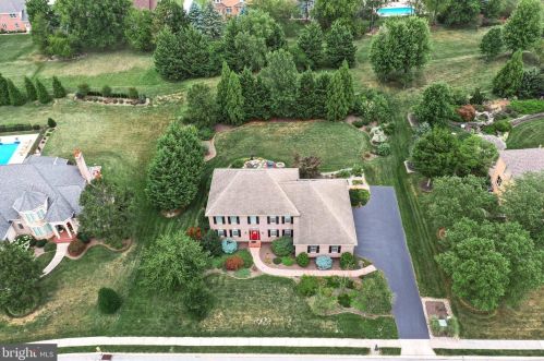 1312 Wicklow Dr, York, PA 17404-9053