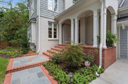 554 Mnr Rdg Dr, Atlanta GA  30305-3512 exterior