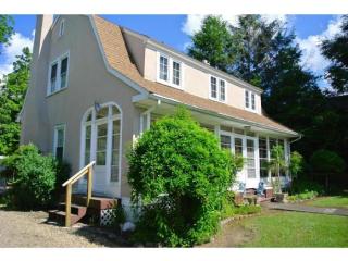 412 Unaka Way St, Erwin, TN 37650-1746