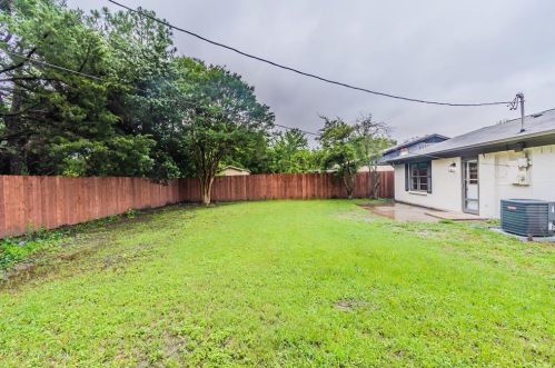 3604 Arnold Dr, Fort Worth TX  76140-2702 exterior