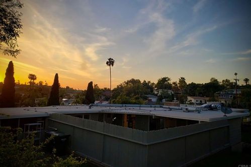 1111 Oak Dr, Vista CA  92084-4659 exterior