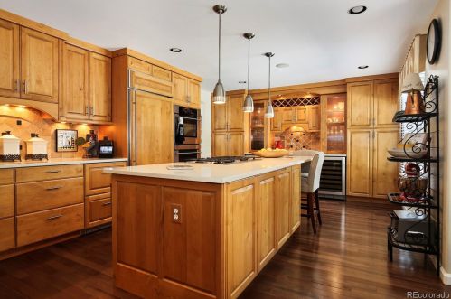 8453 Easter Pl, Englewood CO 80112-1851 exterior