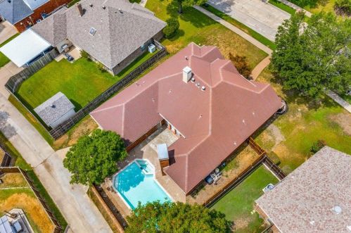 2104 Alto Ave, Carrollton TX 75007-2231 exterior