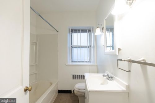 406 Chelten Ave, Philadelphia PA  19144-4453 exterior