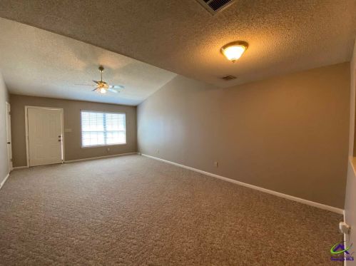 232 Tallulah Trl, Warner Robins GA  31088-7607 exterior