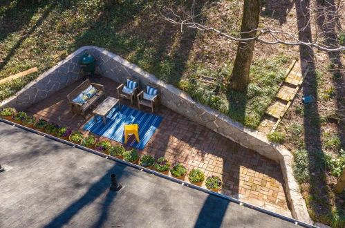 1785 Hummingbird Ln, Atlanta GA  30307-1267 exterior