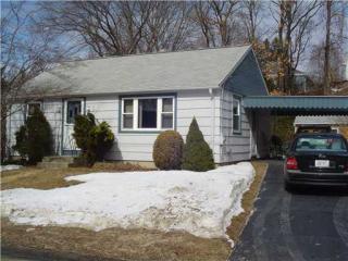 29 Gladstone St, Smithfield, RI 02917-3716