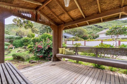 1015 Wainiha St, Honolulu HI  96825-2725 exterior