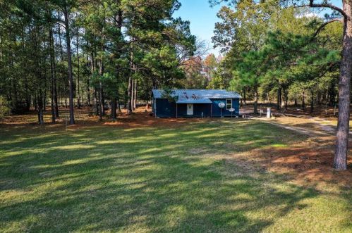158 Chandlers Way, Huntsville, TX 77320-1957