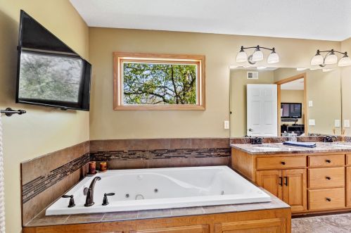 2225 Estates Dr, Saint Paul MN  55122-4032 exterior