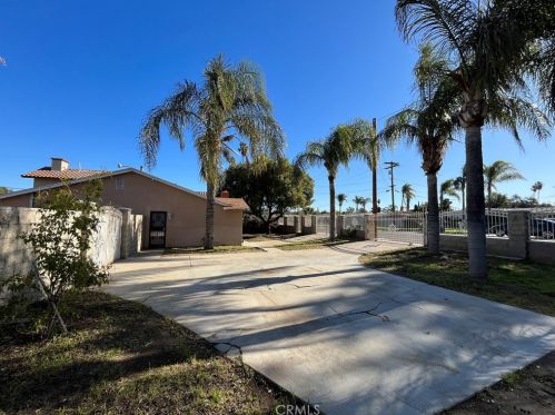 7415 Lincoln Ave, Riverside CA  92504-4623 exterior