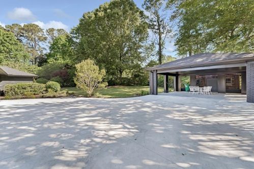 1731 Arrowhead Trl, Atlanta GA  30345-4117 exterior