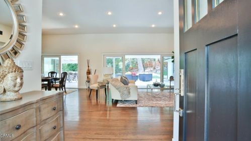 1840 Skyview Dr, Altadena, CA 91001-2145