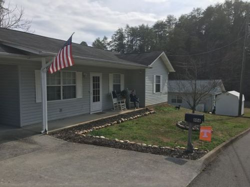 806 Union Crest Ct, Pigeon Forge, TN 37876-3104