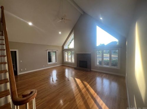 6 Kingsley Dr, Wapping CT  06074-2396 exterior