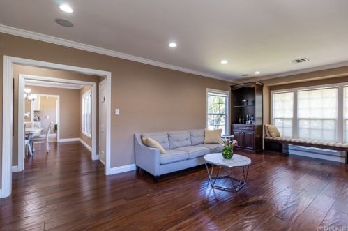 1411 Cleveland Rd, Glendale CA  91202-1414 exterior