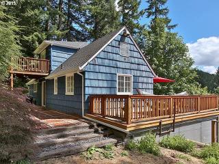 6701 Thompson Rd, Portland, OR 97229-4213