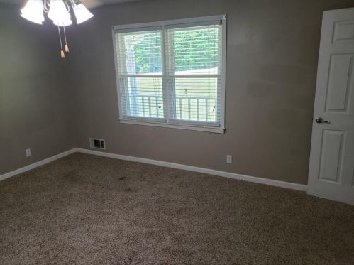 125 Bent Arrow Dr, Stockbridge GA  30281-4864 exterior