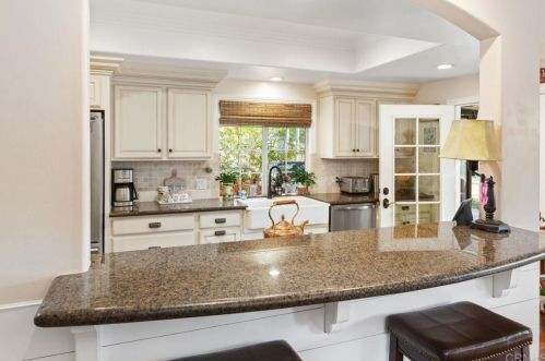 3433 Royal Rd, Vista CA  92084-6616 exterior