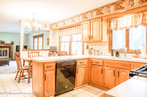 14 Cornell Ct, Tinton Falls NJ 07724-9720 exterior