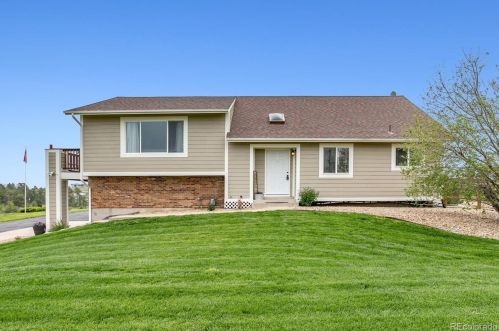 10310 Black Forest Dr, Parker CO  80138-8133 exterior