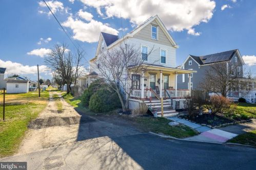 414 Chestnut St, Florence, NJ 08518-2016