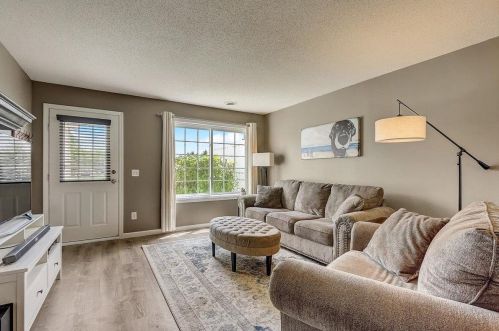 15953 Finch Ave, Saint Paul MN  55124-5811 exterior