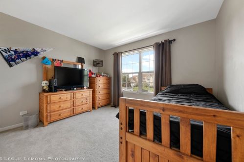 128 Reston Ct, Sycamore IL  60178-3000 exterior