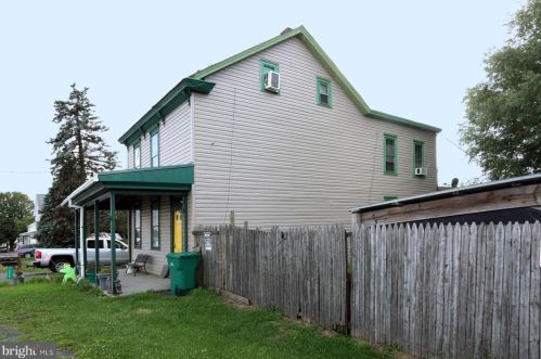 1655 7th St, Lebanon, PA 17046-2102