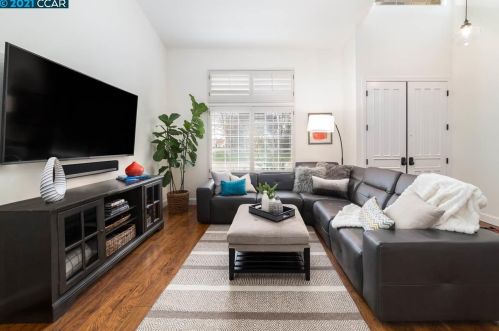 600 Peaceful Valley Dr, San Ramon, CA 94582-5658