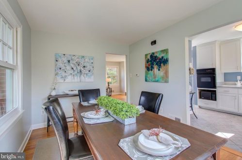 24 Pine Ave, Silver Spring MD 20912-4677 exterior